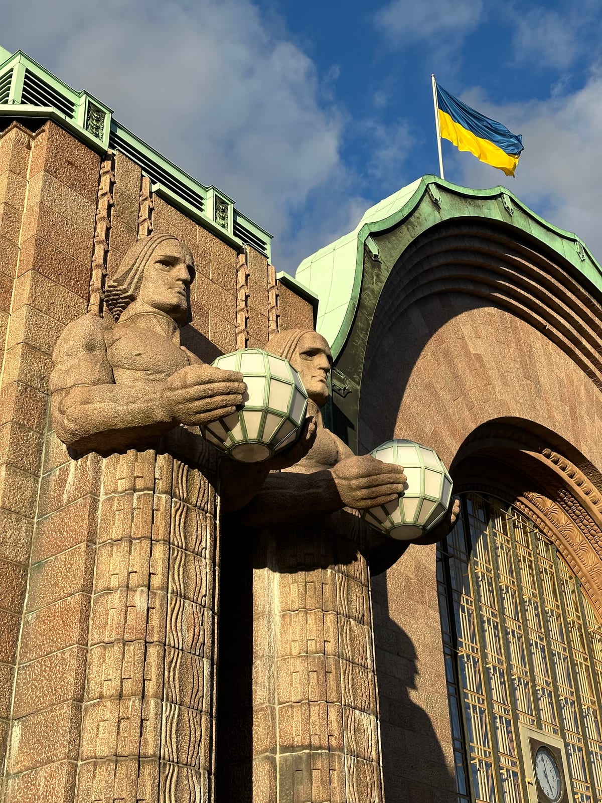 Statues at the Helsinki railway station